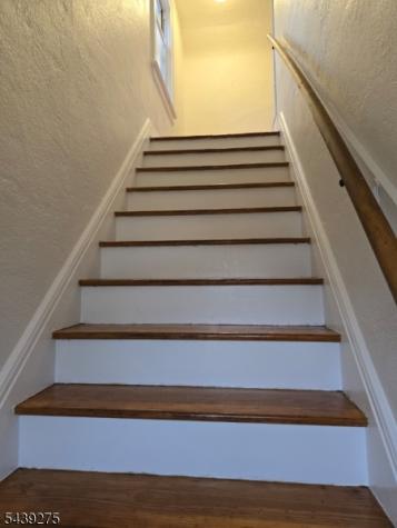 27 Cleveland Avenue Newark NJ 07106