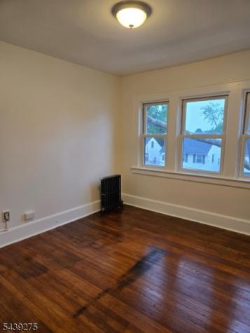 27 Cleveland Avenue Newark NJ 07106