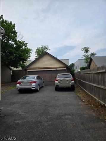 27 Cleveland Avenue Newark NJ 07106