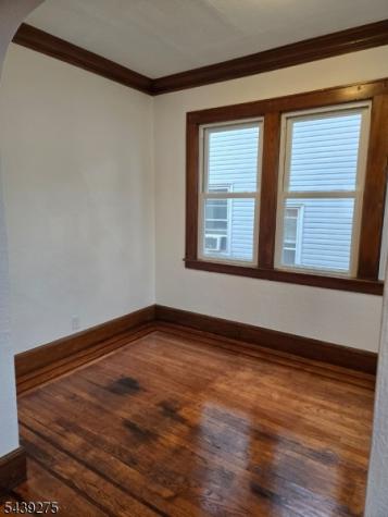 27 Cleveland Avenue Newark NJ 07106