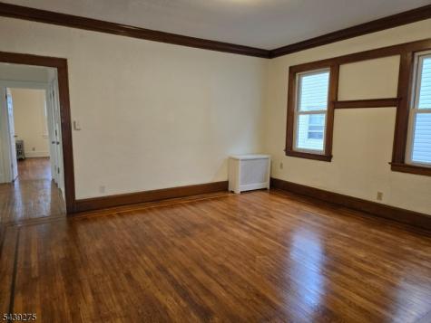 27 Cleveland Avenue Newark NJ 07106
