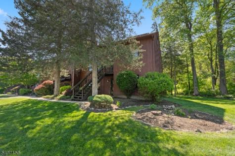 5 Pevero Drive Vernon NJ 07462