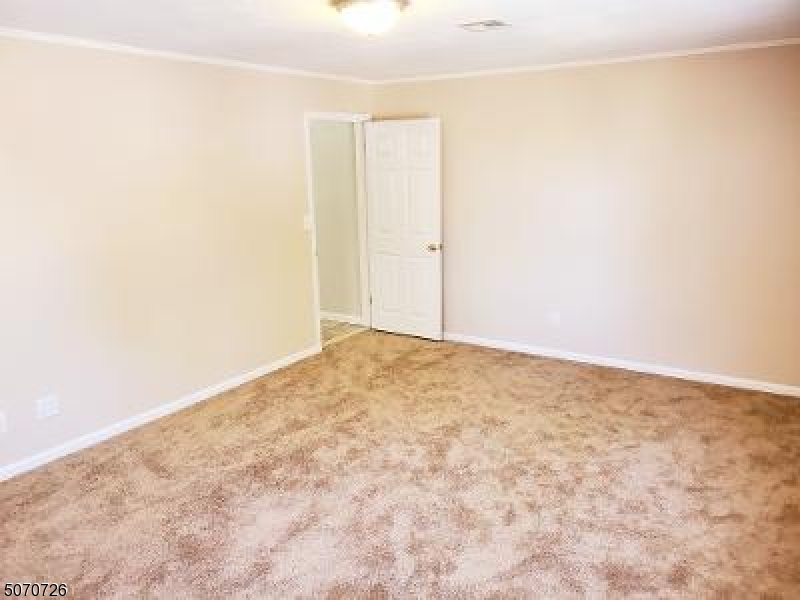 509 Jauncey Avenue Lyndhurst NJ 07071