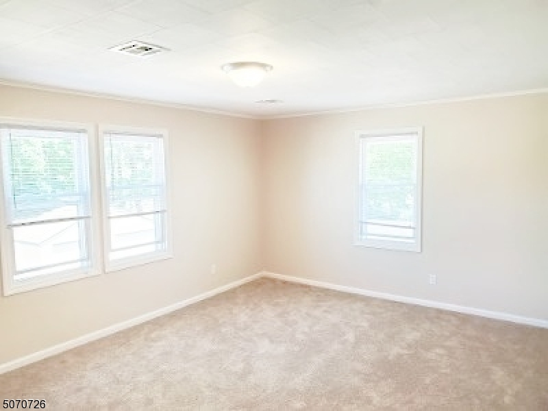 509 Jauncey Avenue Lyndhurst NJ 07071