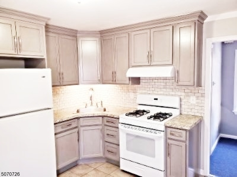 509 Jauncey Avenue Lyndhurst NJ 07071