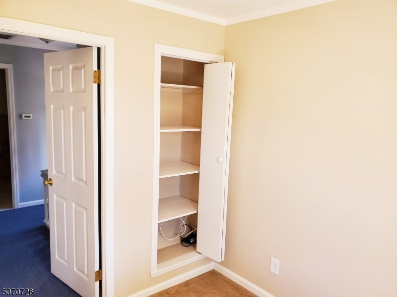509 Jauncey Avenue Lyndhurst NJ 07071