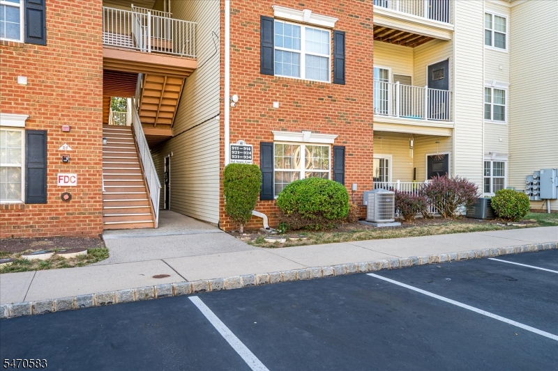 913 Del Negro Court South Plainfield NJ 07080