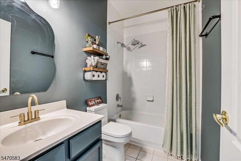 913 Del Negro Court South Plainfield NJ 07080