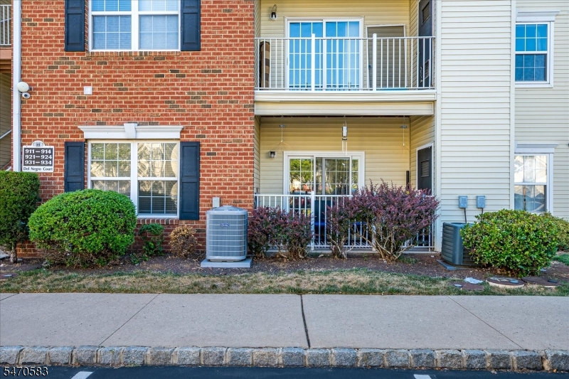 913 Del Negro Court South Plainfield NJ 07080