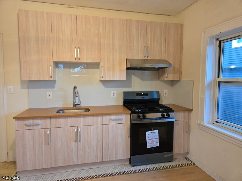 73 Elm Street Montclair NJ 07042