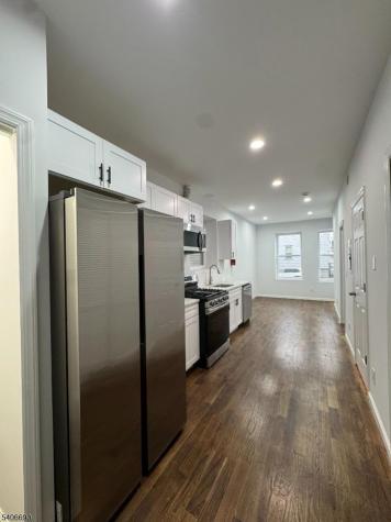 196 Malvern Street Newark NJ 07105
