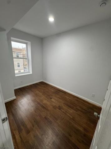 196 Malvern Street Newark NJ 07105