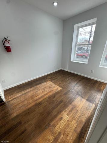 196 Malvern Street Newark NJ 07105
