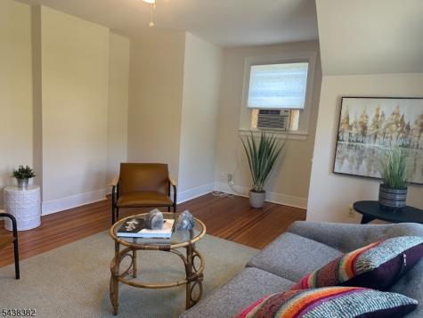 39 N Mountain Avenue Montclair NJ 07042