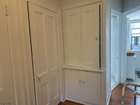 39 N Mountain Avenue Montclair NJ 07042