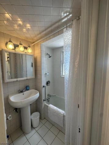 39 N Mountain Avenue Montclair NJ 07042