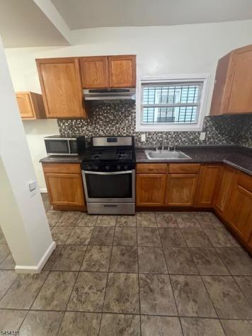 126 N 17th Street East Orange NJ 07017