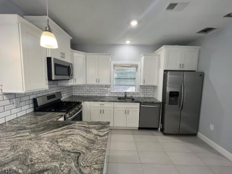 454 3RD Avenue Elizabeth NJ 07206