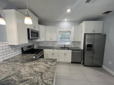 454 3RD Avenue Elizabeth NJ 07206