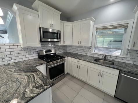 454 3RD Avenue Elizabeth NJ 07206
