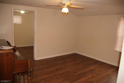 31 Ringwood Lane West Milford NJ 07421