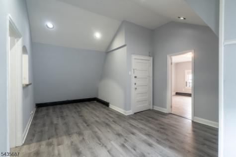 105 Shepard Ave, Apt 3 East Orange NJ 07018