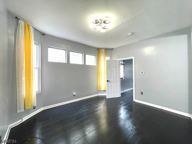 59 Ellington Street East Orange NJ 07017