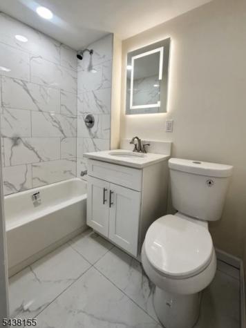 7 Circle Avenue Paterson NJ 07522