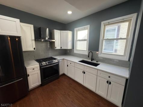 166 Renner Avenue Newark NJ 07112