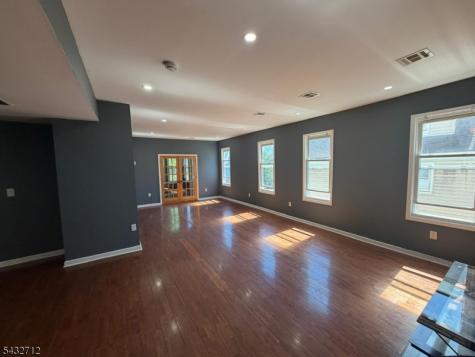166 Renner Avenue Newark NJ 07112