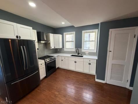 166 Renner Avenue Newark NJ 07112