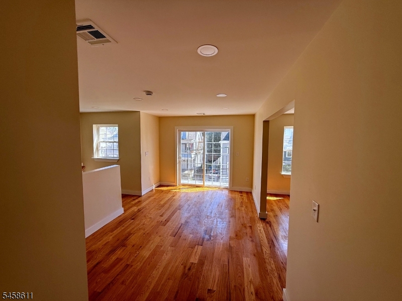 271 Schley Street Newark NJ 07112