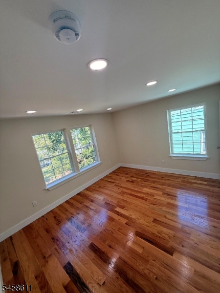 271 Schley Street Newark NJ 07112