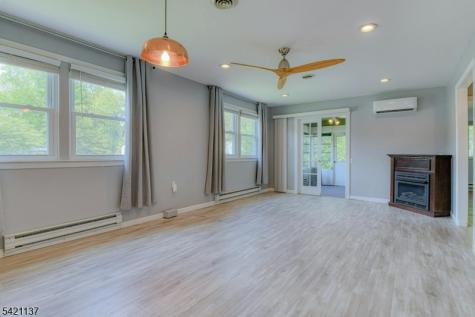 35 Auburn St Sec54b Manchester NJ 08759