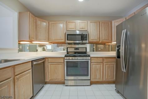 16 Lagoon Way Roxbury NJ 07852
