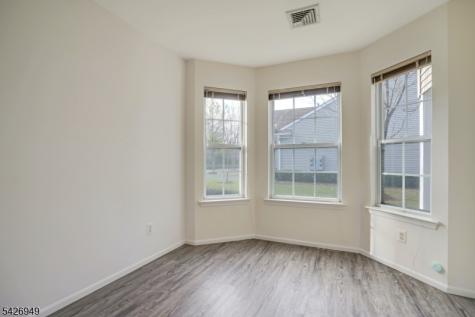16 Lagoon Way Roxbury NJ 07852