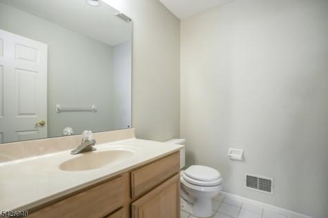 16 Lagoon Way Roxbury NJ 07852