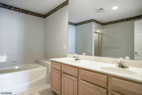 16 Lagoon Way Roxbury NJ 07852
