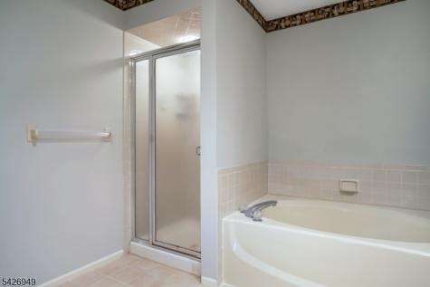16 Lagoon Way Roxbury NJ 07852