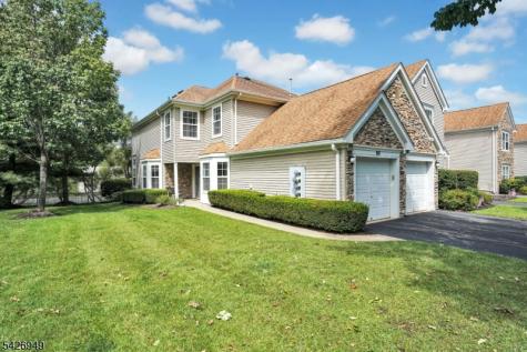 16 Lagoon Way Roxbury NJ 07852