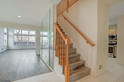 16 Lagoon Way Roxbury NJ 07852