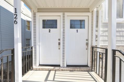 126 N 15th St, Apt 2 East Orange NJ 07017