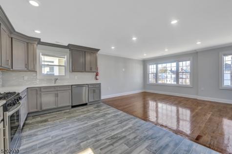 126 N 15th St, Apt 2 East Orange NJ 07017