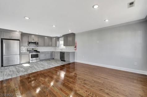 126 N 15th St, Apt 2 East Orange NJ 07017