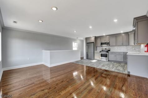 126 N 15th St, Apt 2 East Orange NJ 07017