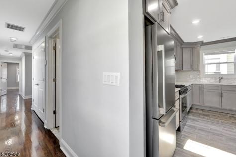 126 N 15th St, Apt 2 East Orange NJ 07017
