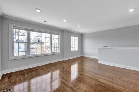 126 N 15th St, Apt 2 East Orange NJ 07017