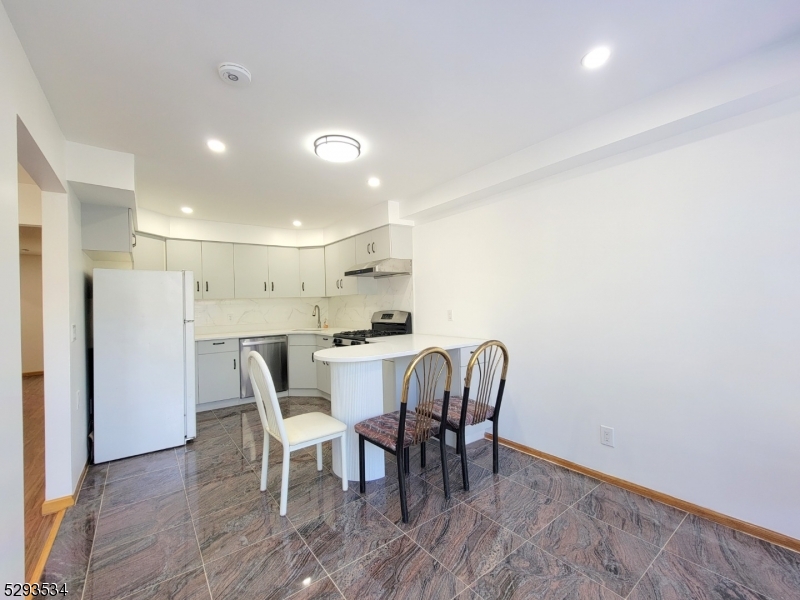 85 Falls Bridge Drive Totowa NJ 07512