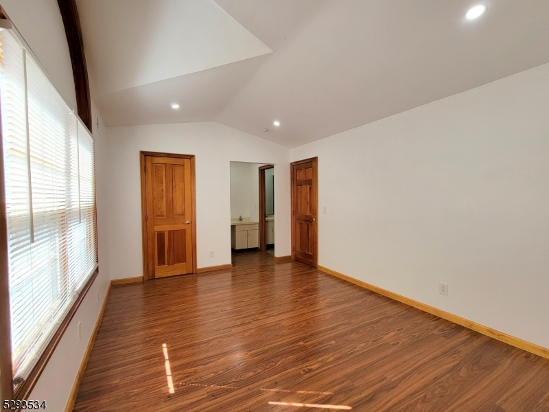 85 Falls Bridge Drive Totowa NJ 07512