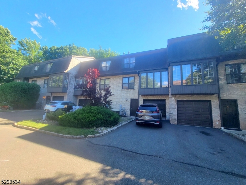 85 Falls Bridge Drive Totowa NJ 07512